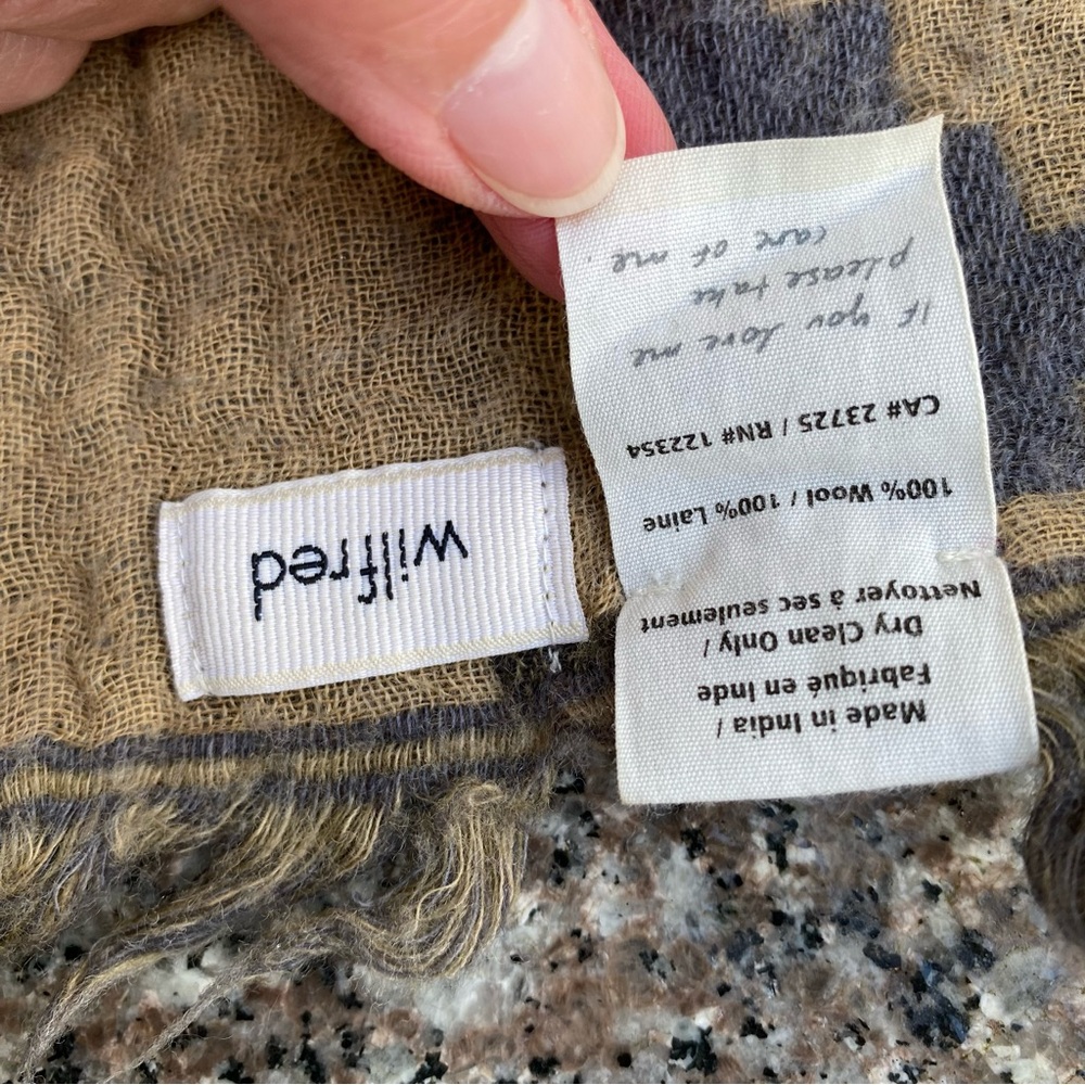 Wilfred wool blanket scarf - Picture 7 of 8